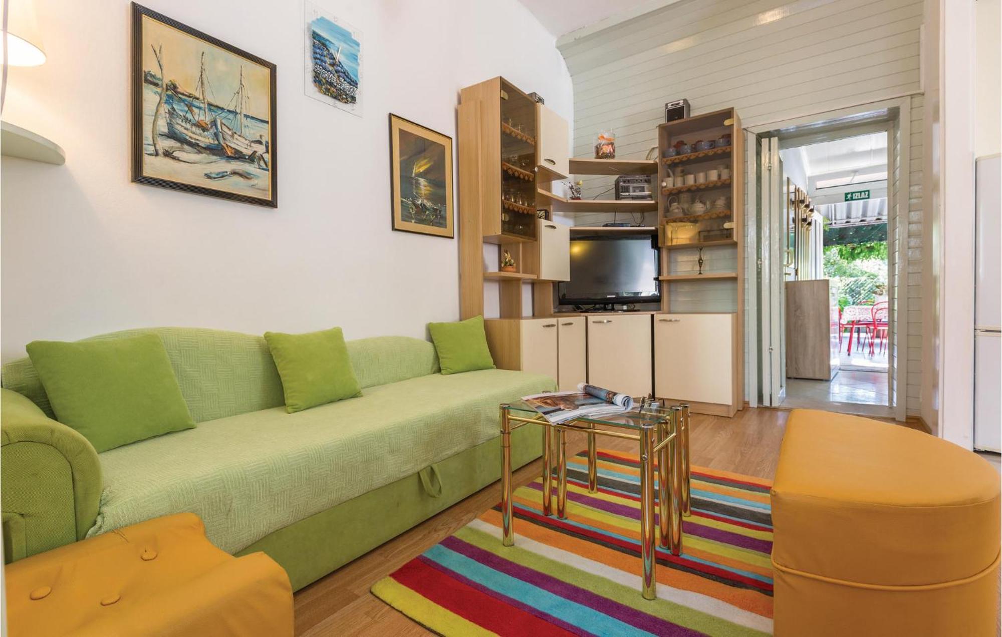 Awesome Apartment In Makarska With Kitchen 외부 사진