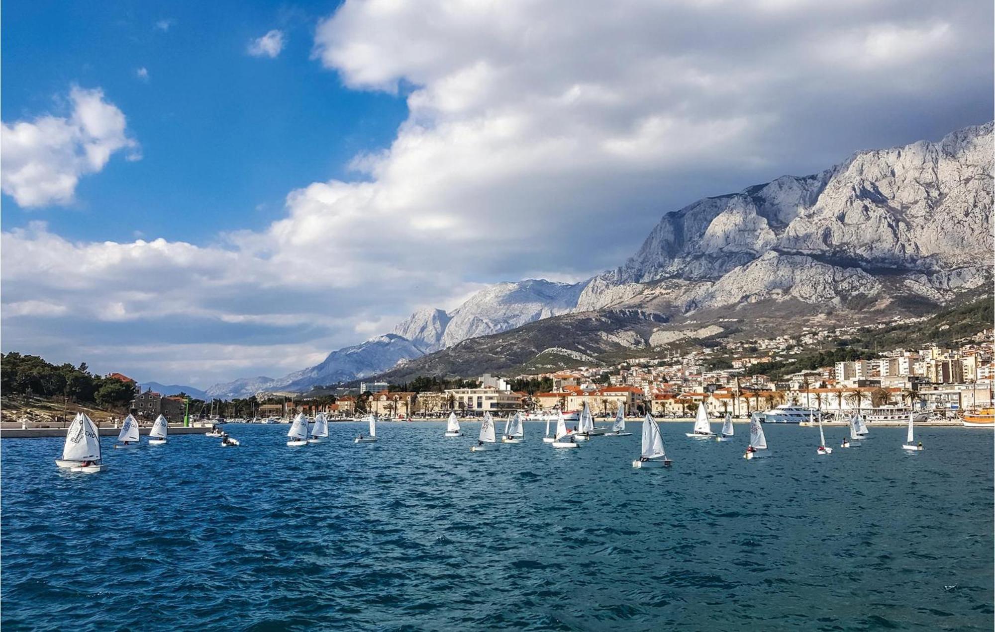 Awesome Apartment In Makarska With Kitchen 외부 사진